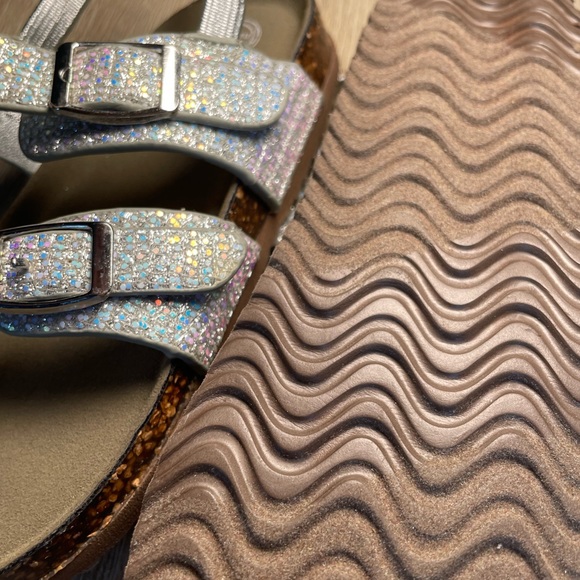 Children’s Sandals - Picture 5 of 8